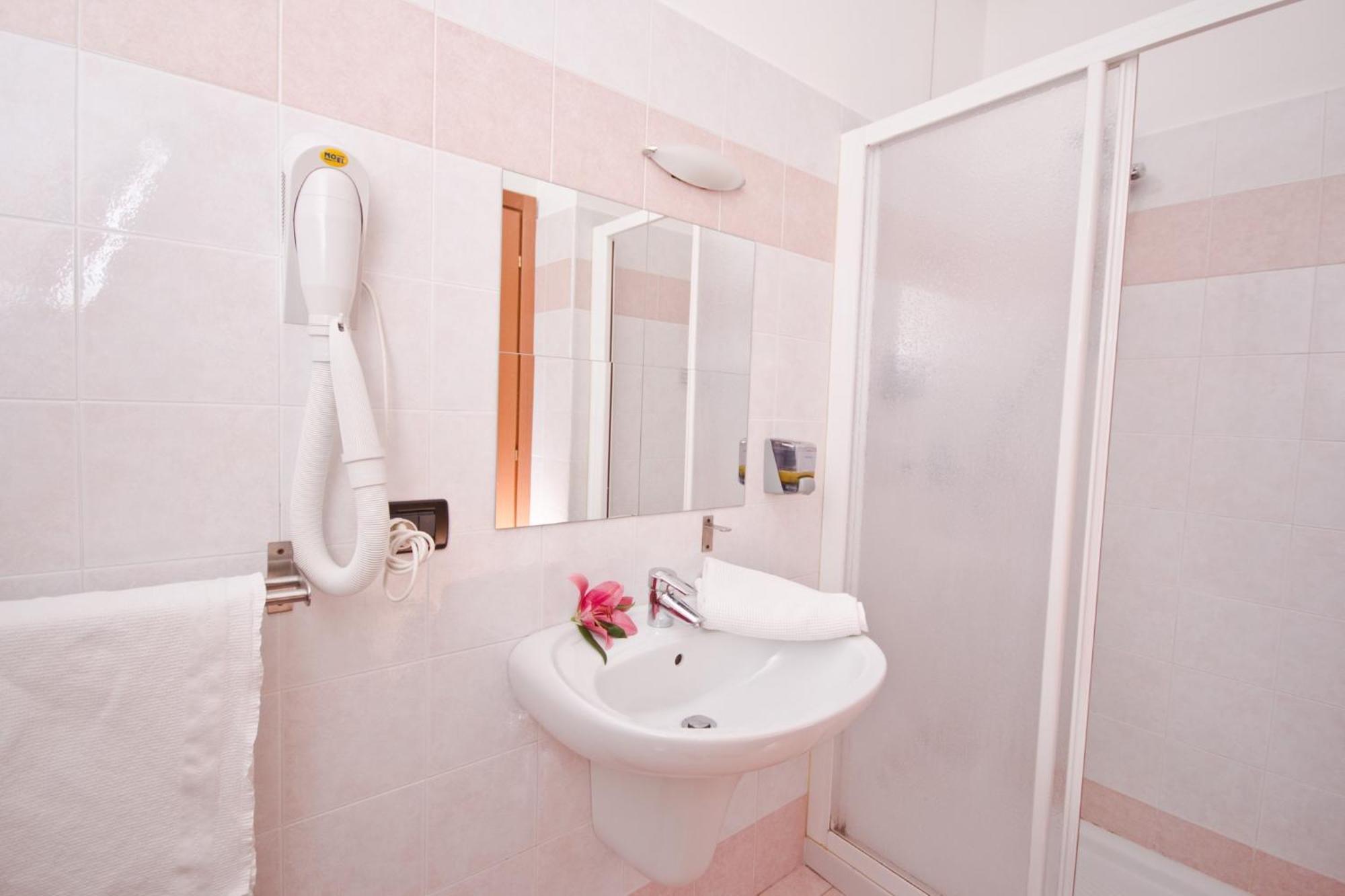 Hotel Martinelli Ronzo-Chienis Δωμάτιο φωτογραφία