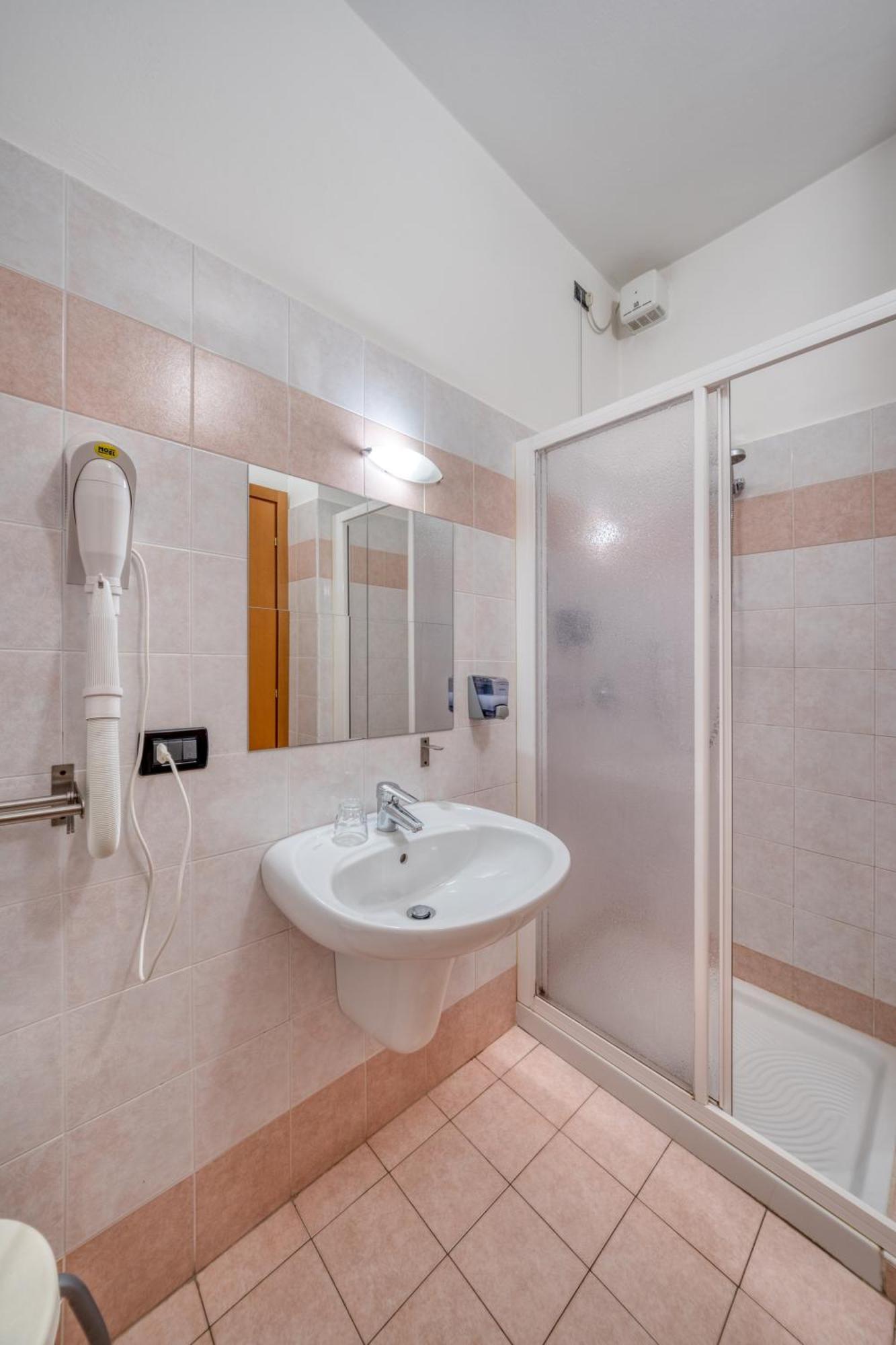 Hotel Martinelli Ronzo-Chienis Δωμάτιο φωτογραφία