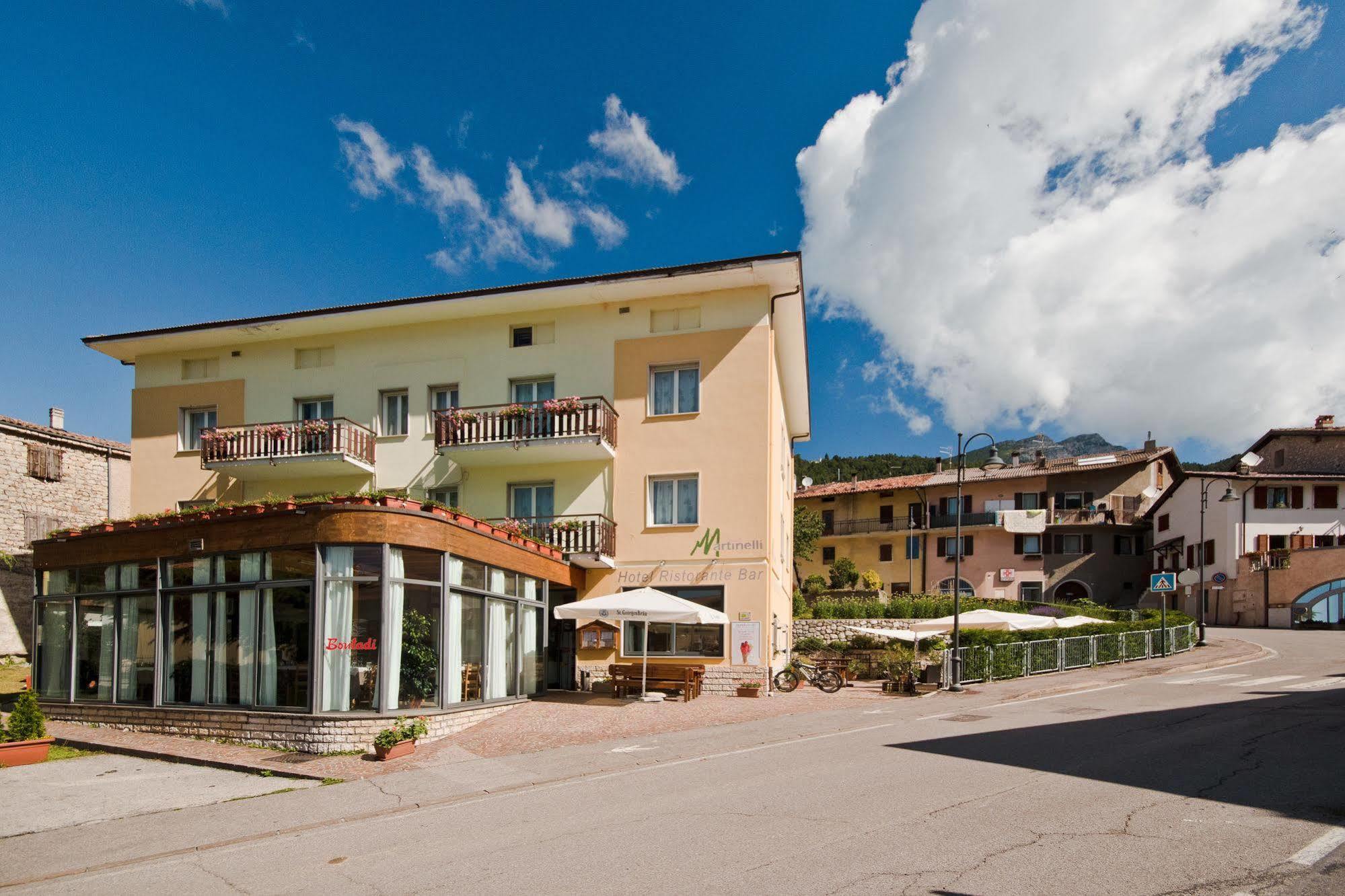 Hotel Martinelli Ronzo-Chienis Εξωτερικό φωτογραφία